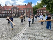 Theater Saurüssel Probe auf dem Domplatz