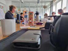 Eine Workshopgruppe ist am Arbeiten.