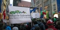 Die Initiative Südviertel auf der Kundgebung gegen den Neujahresempfang der AfD am 22. Februar