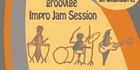 Flyer zum Event Obere Hälfte: der Titel One Groove Session, mittig darunter eine Charakterisierung groovige Impro Jam Session, rechts davon Zeit & Ort 19. März ab 19 Uhr, am Mittelhafen 42, mittig unter diesen Infos ein Bild von drei Strichmännchen, die Trommeln, Schlagzeug und Bass spielen. Unten links: Eine Kooperation mit und das Herzlogo des B-Side-Kultur e.V. Rechts unten steht die Anmerkung Amps Drums Keyboard vorhanden, andere Instrumente mitbringen. Eintritt frei um Spenden wird gebeten
